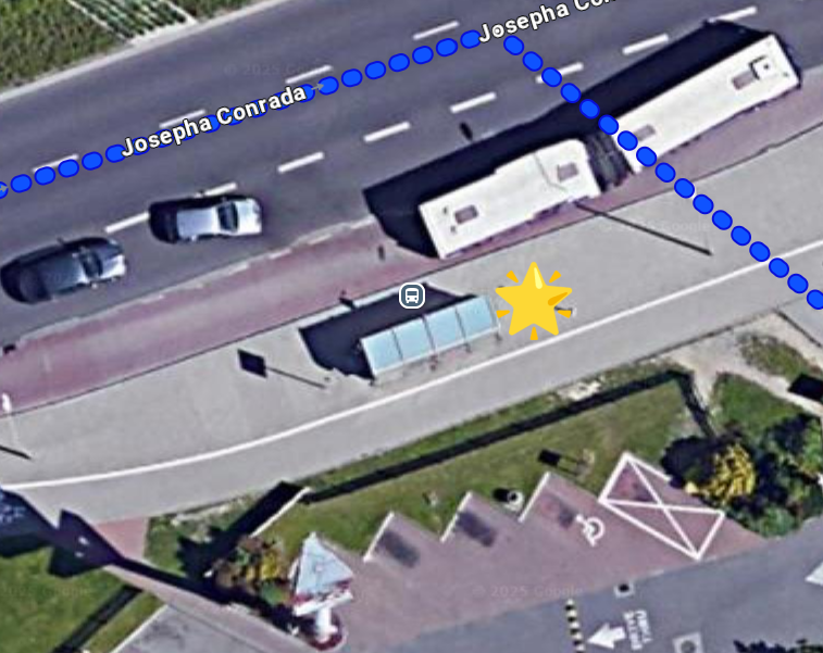 ifj_qhotel_busstop.png
